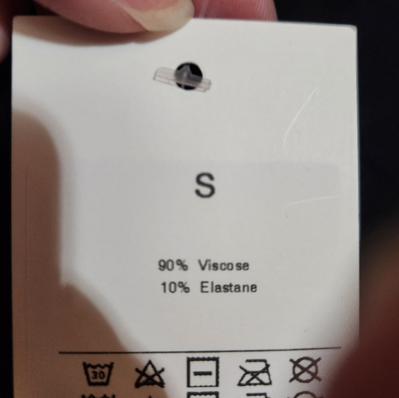 NWT Halara ruffle shorts - Picture 4 of 8